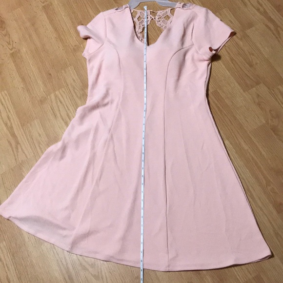 New Women’s Blush Dress - Picture 5 of 6